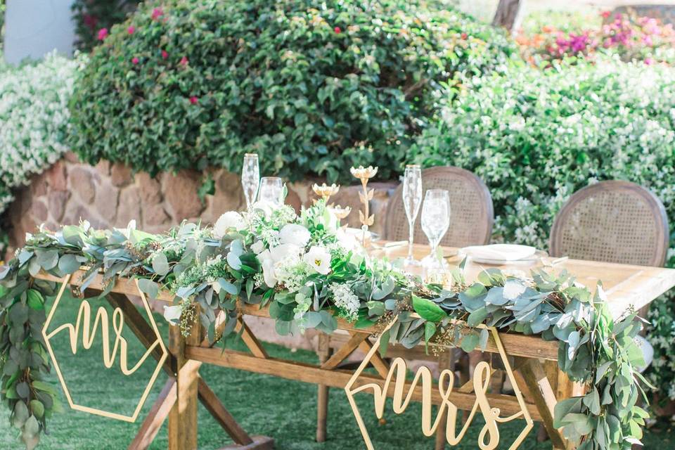 Sweetheart table