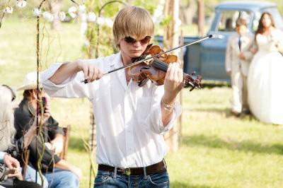 Fiddle Player