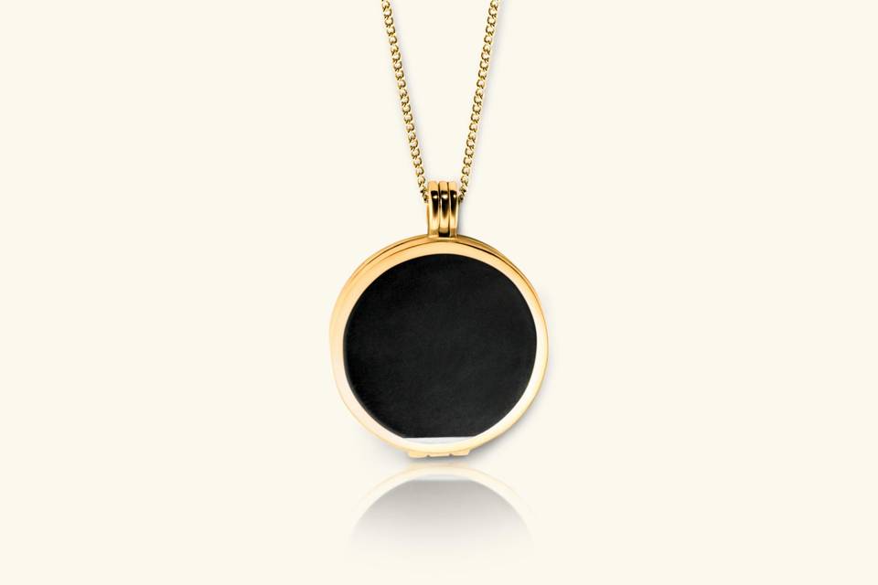 Black pearl and 18k gold vermeil