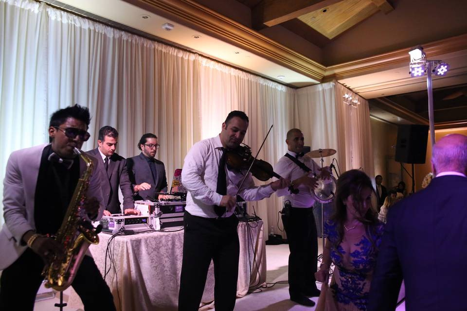 A view of our DJ Band which features live musicians!