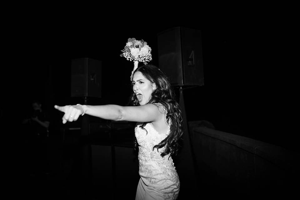 BOUQUET TOSS