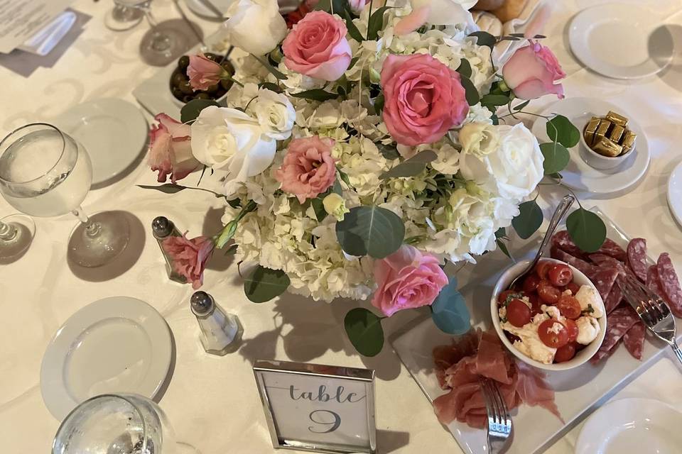 The Country Florist Of Yorktow