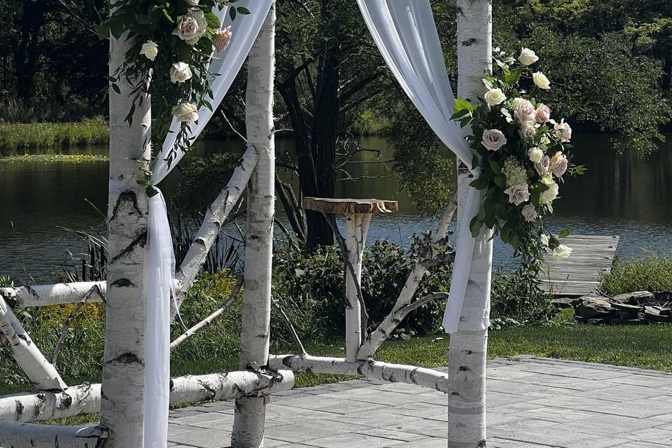 The Country Florist Of Yorktow