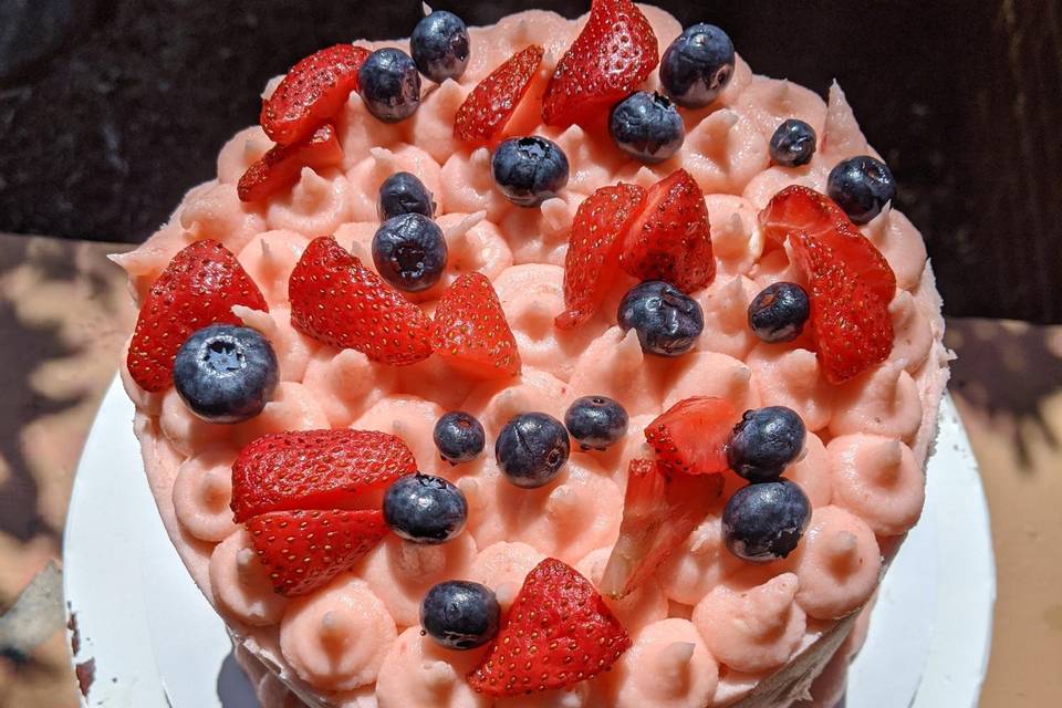 Summer berry cake top
