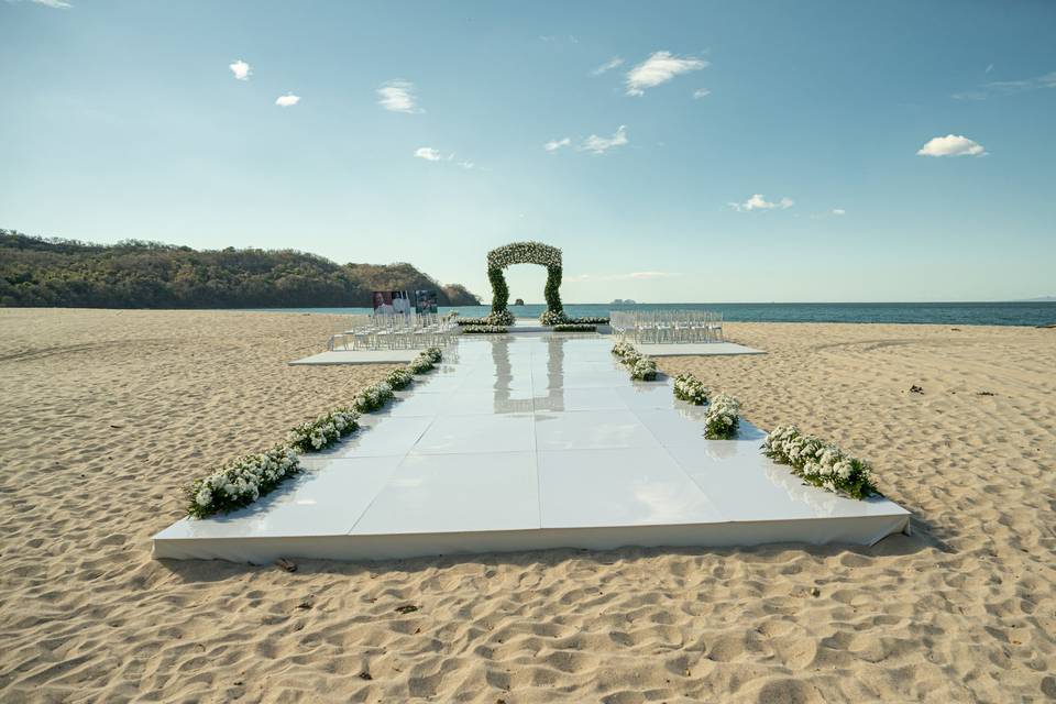 Plattform on the beach