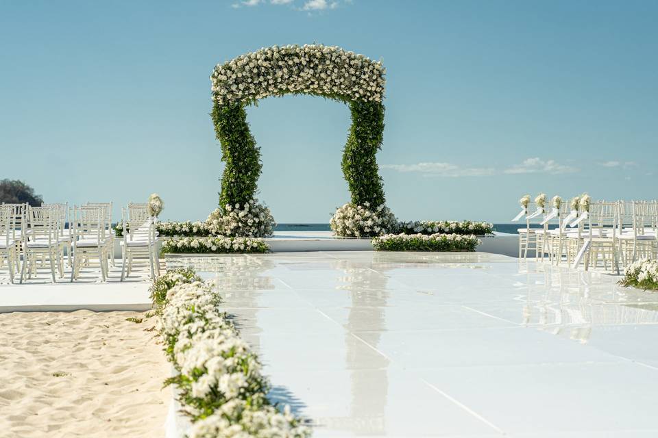 4 meters long arbor