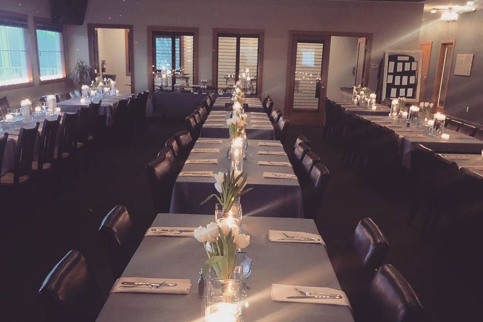 Winter wedding in clubhouse