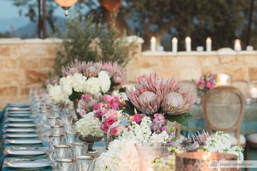 Lighting at outdoor reception