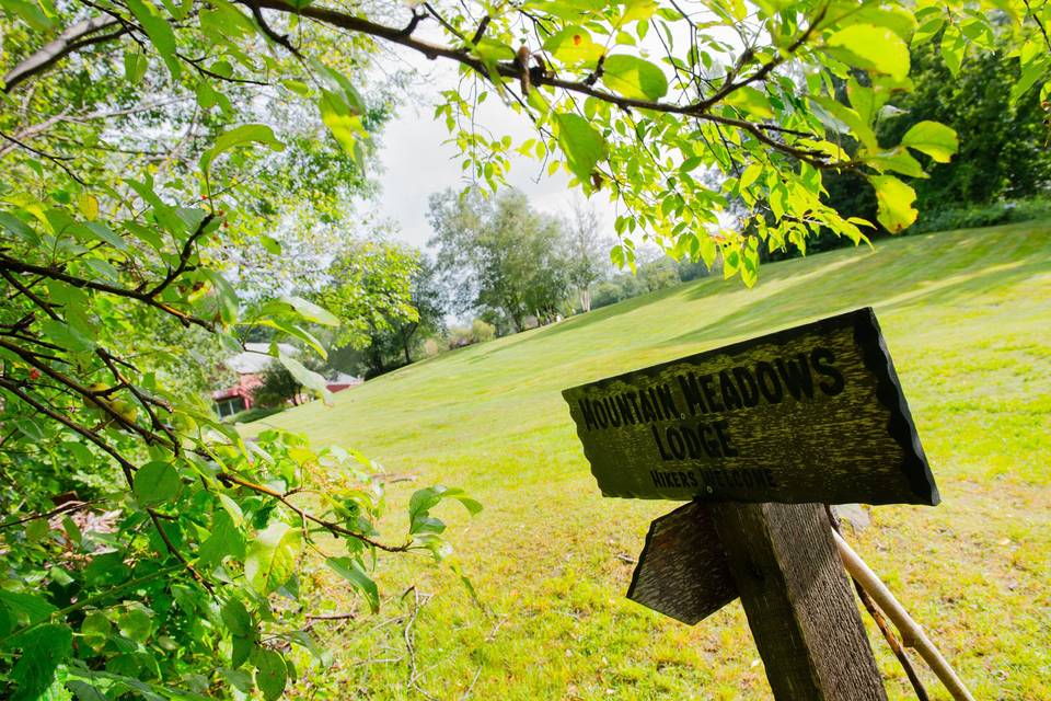 A Perfect Vermont Wedding at Mountain Meadows Lodge