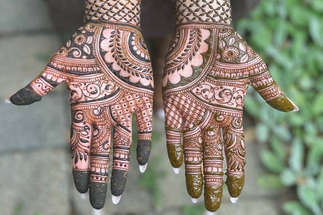 Komal henna artist boston