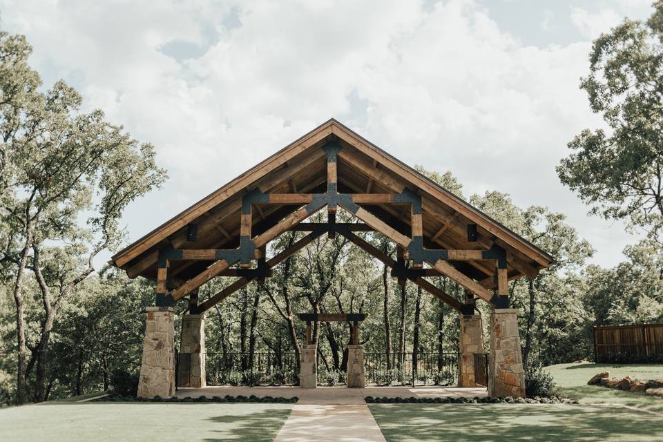 The Lodge - Outdoor Ceremony