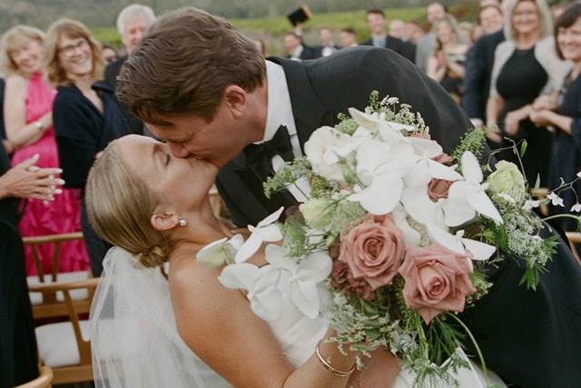 Wedding Kiss
