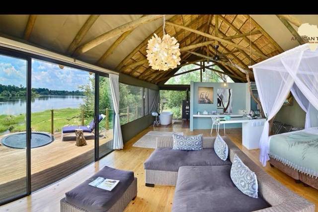 Honeymoon, safari style