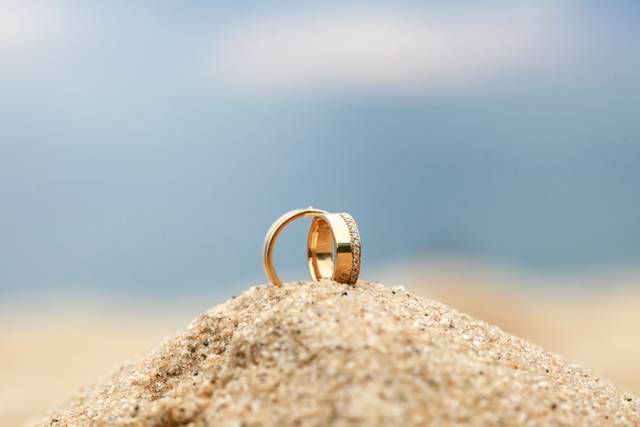 Two rings, one beach = Love