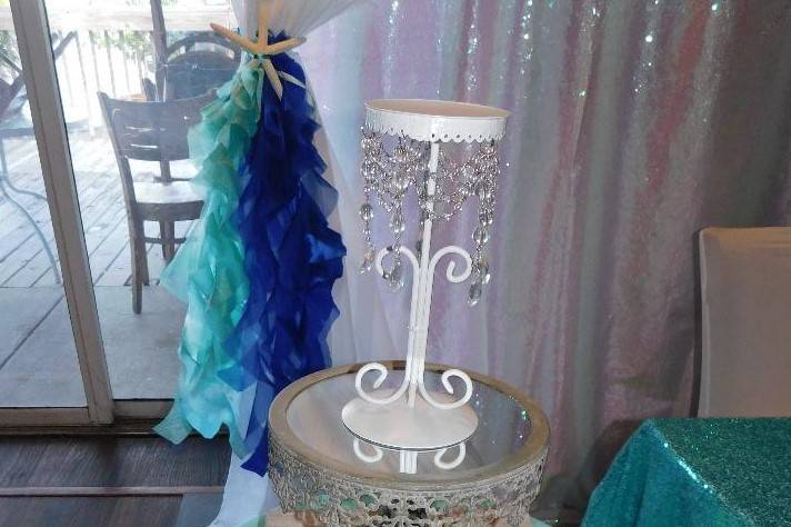 Cupcake table beach theme