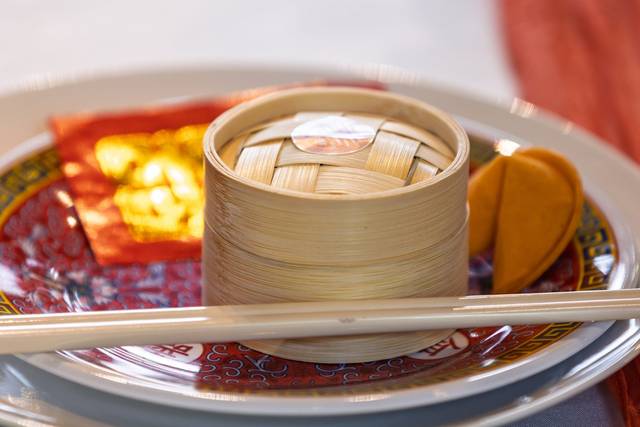 Red-gold centerpieces + dimsum
