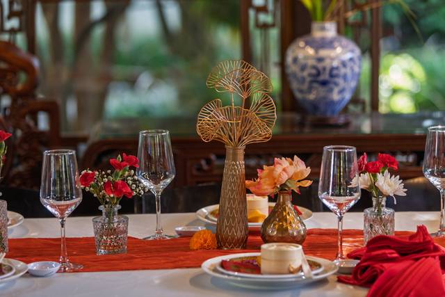 Red-gold centerpieces