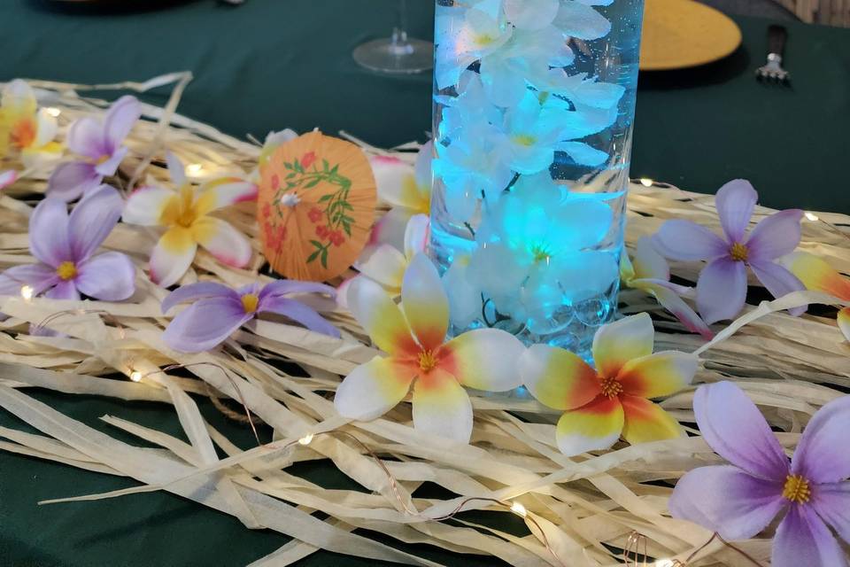 Hawaiian-Themed Wedding Idea