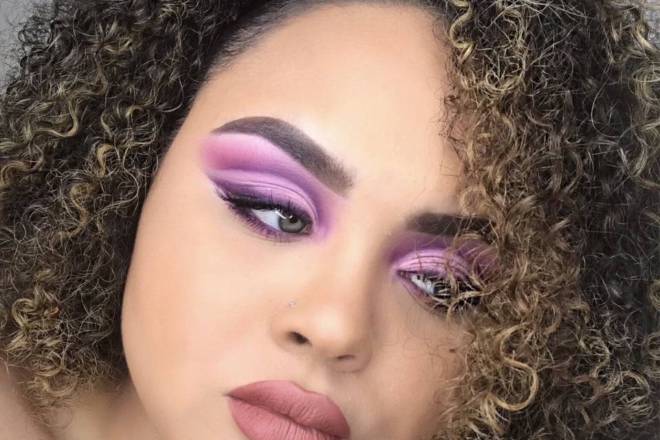 Purple sultry cut crease