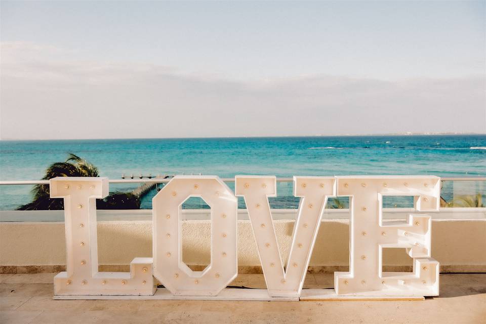 Light big letters