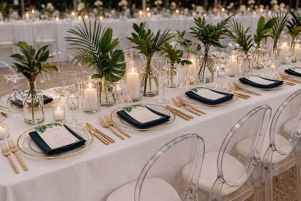 Tropical elegant touches