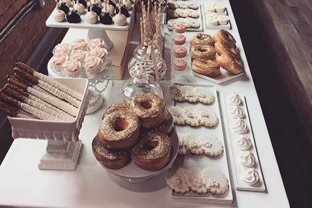 Blush & gold wedding dessert table