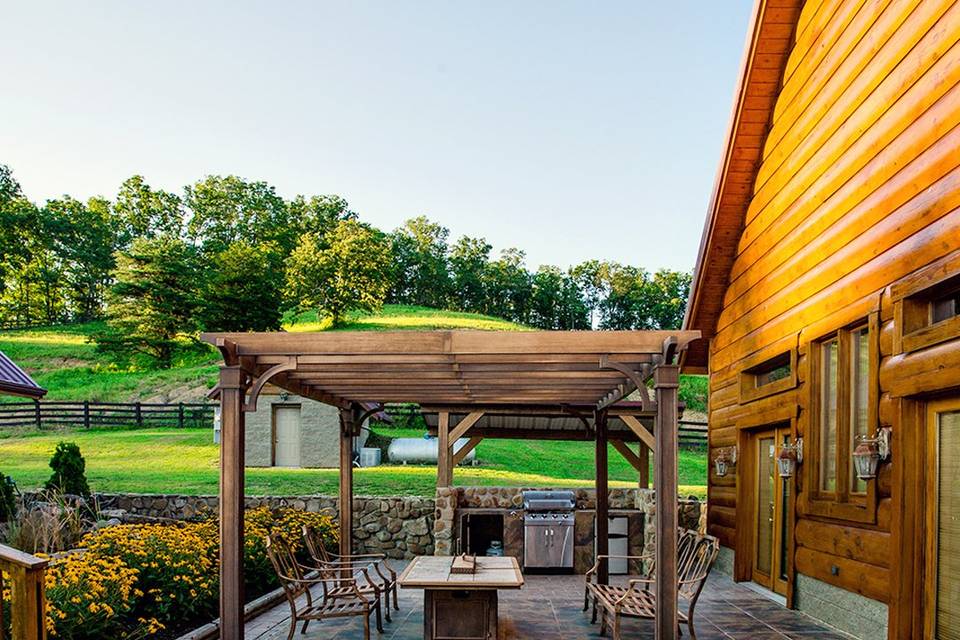 Cabin with outdoor grill