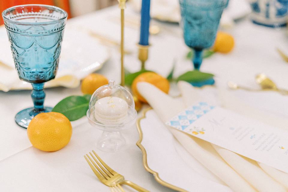 Macarons for table settings