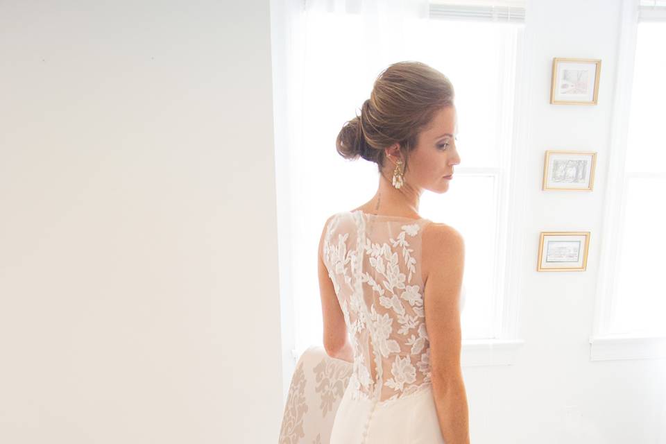 Lace back details