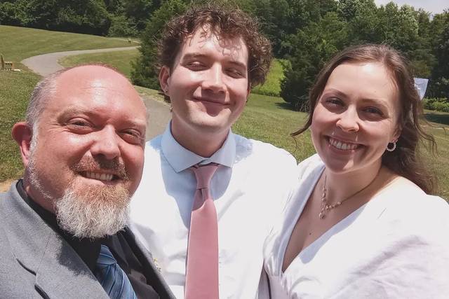 Joshua Maples Professional Wedding Officiant