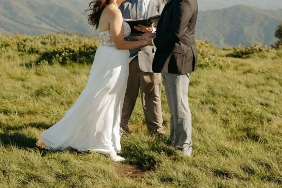 Joshua Maples Professional Wedding Officiant