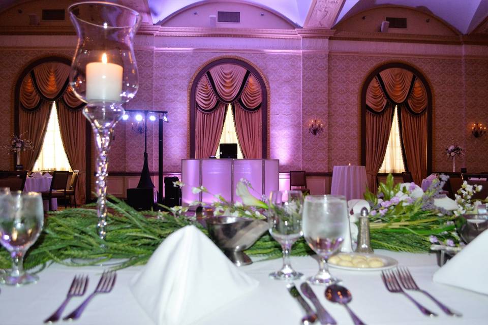 Table setting and reception hall uplights