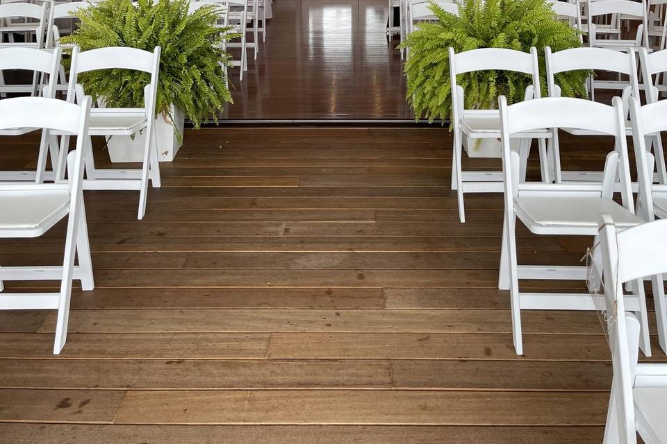 Porch ceremony aisle