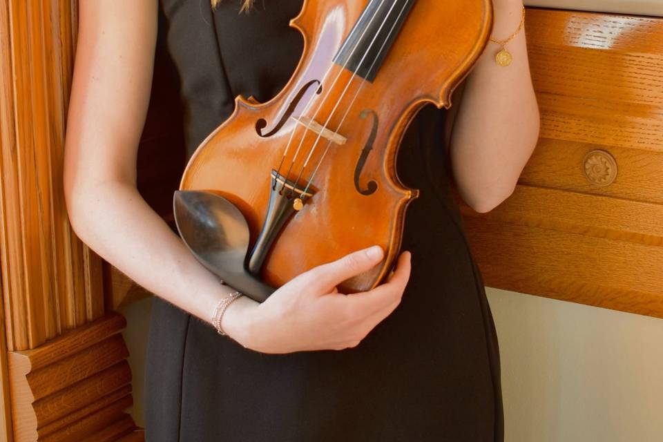 Clara Thomas Violin