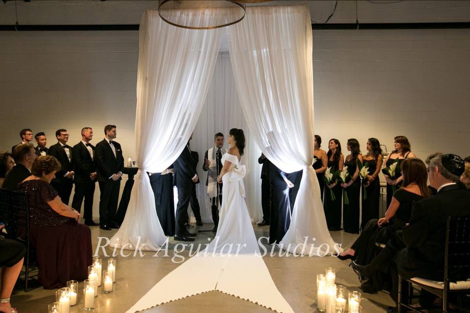 Gorgeous chuppah