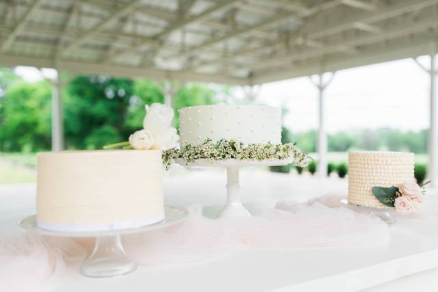 Elegant table