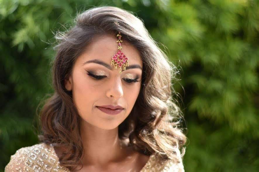 Indian engagement makeup