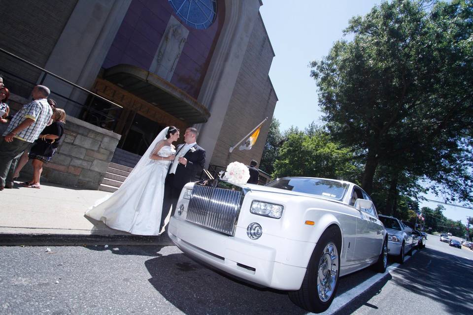 Couple entering the limo