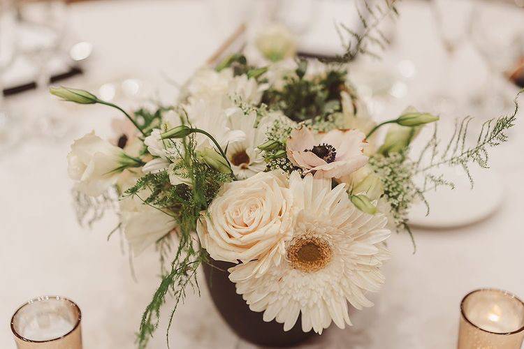 White and black centerpieces