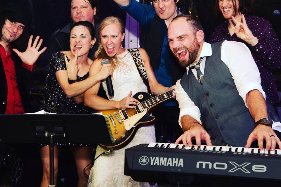 Bride and groom on the instruments