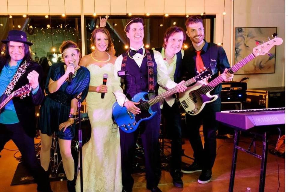 Bride & Groom w the band