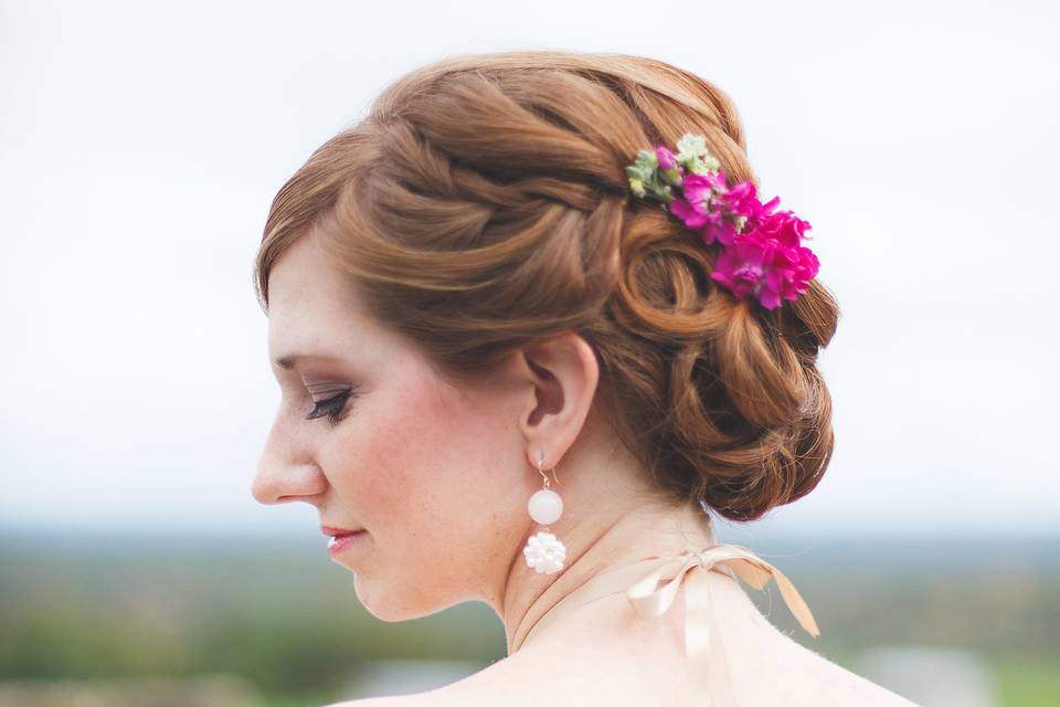 Trump Winery Wedding Inspiration, featured in Style Unveiled, Fall 2014. Jewelry by J'Adorn DesignsFlowers by Eight Tree Street Dress by Grace Bridal CouturePhoto by Allison Hopperstad PhotographyVenue: Trump WineryJewelry available at http://jadorndesigns.com