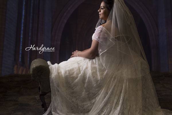 A long way from her Guatemalan home, but Elena felt right at home as we chatted with her mom in Spanish during the bridal session.