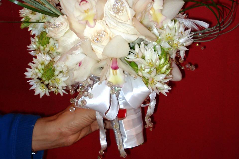 Exuberant Bridal Party Bouquets