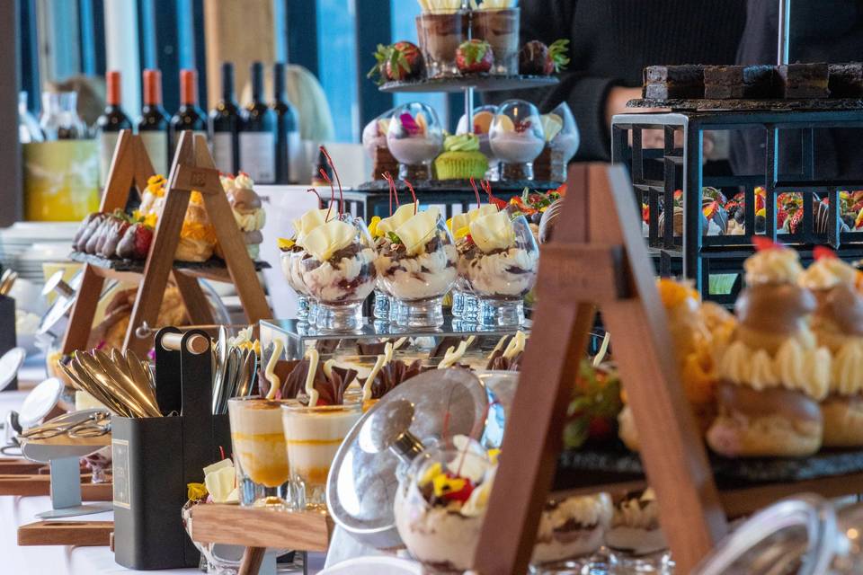 Dessert bar