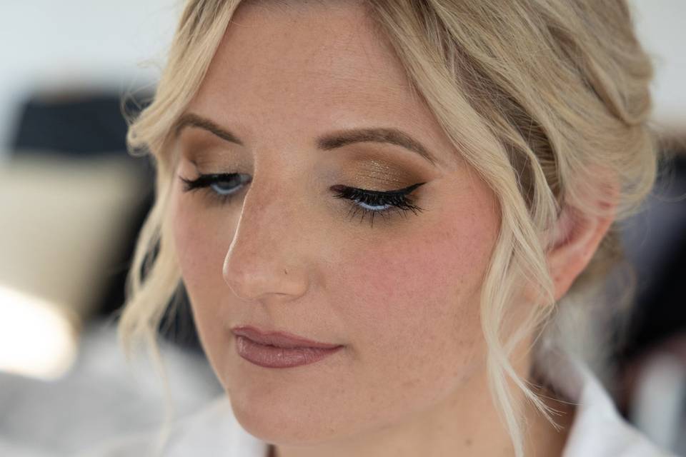 Glam Bridal makeup