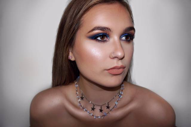 Striking dark smokey eye