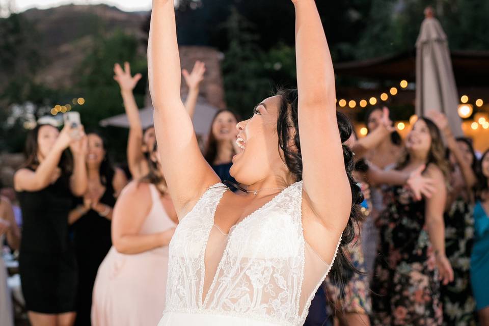 Fun bouquet toss