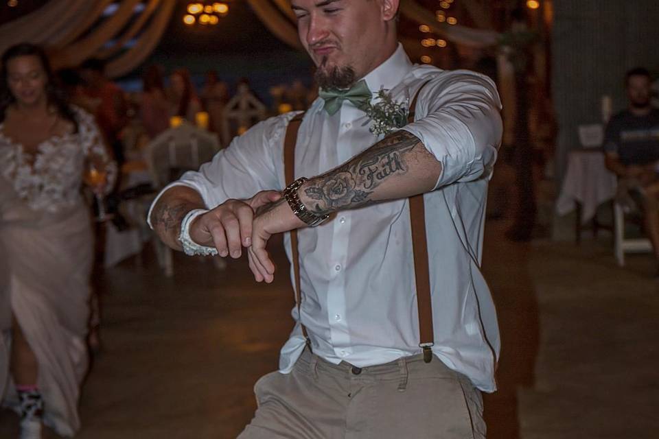 Groom getting down!