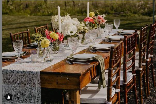 Rustic table setting